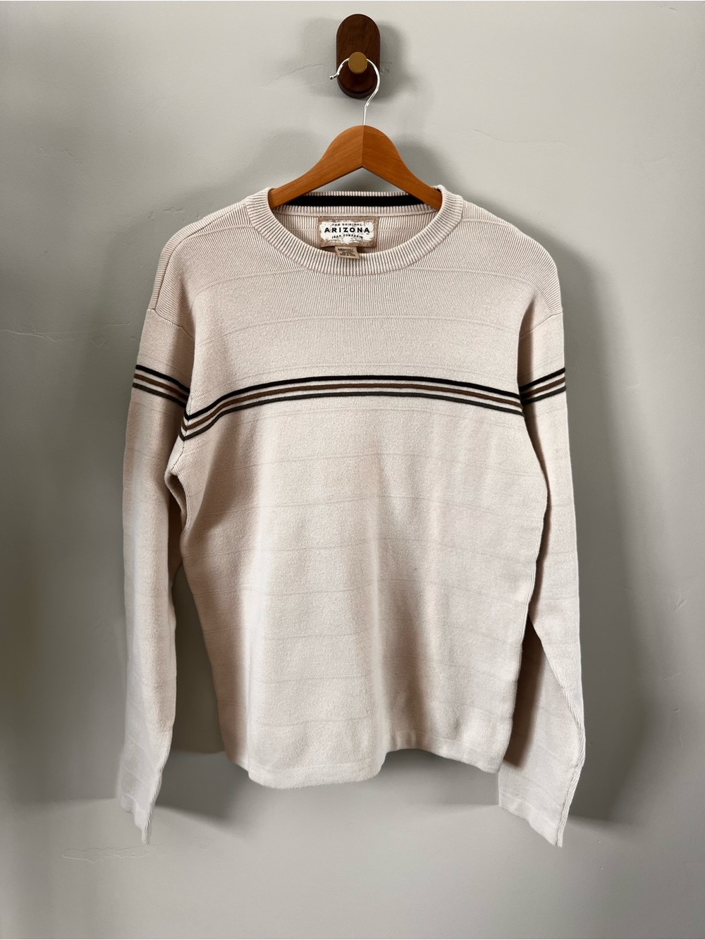 Vintage-style Arizona Jean Company Crewneck Sweater in Light Beige with Stripe